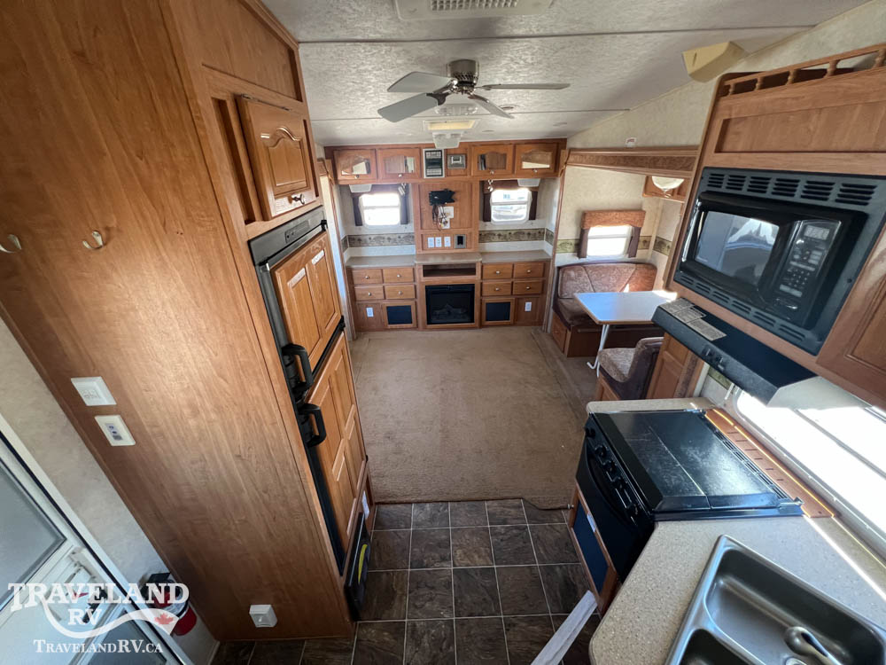 2009 Forest River Handyman Rockwood 8265SS - Image 3