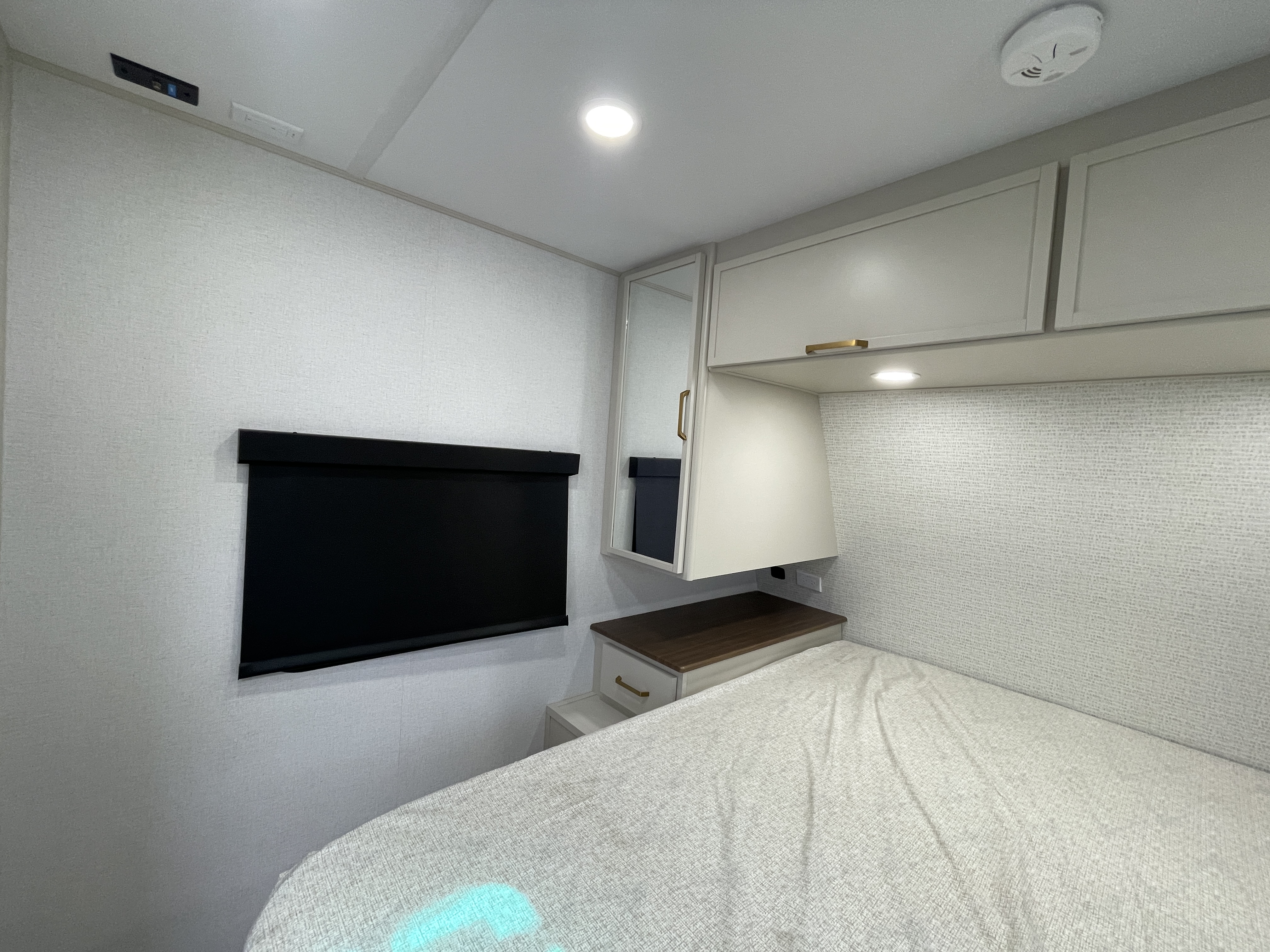 2027 Grand Design Imagine XLS 23LDE - Image 21