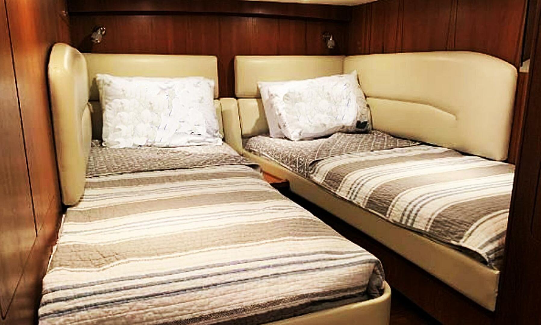 2009 Tiara Yachts Sovran 4300 Base - Image 22