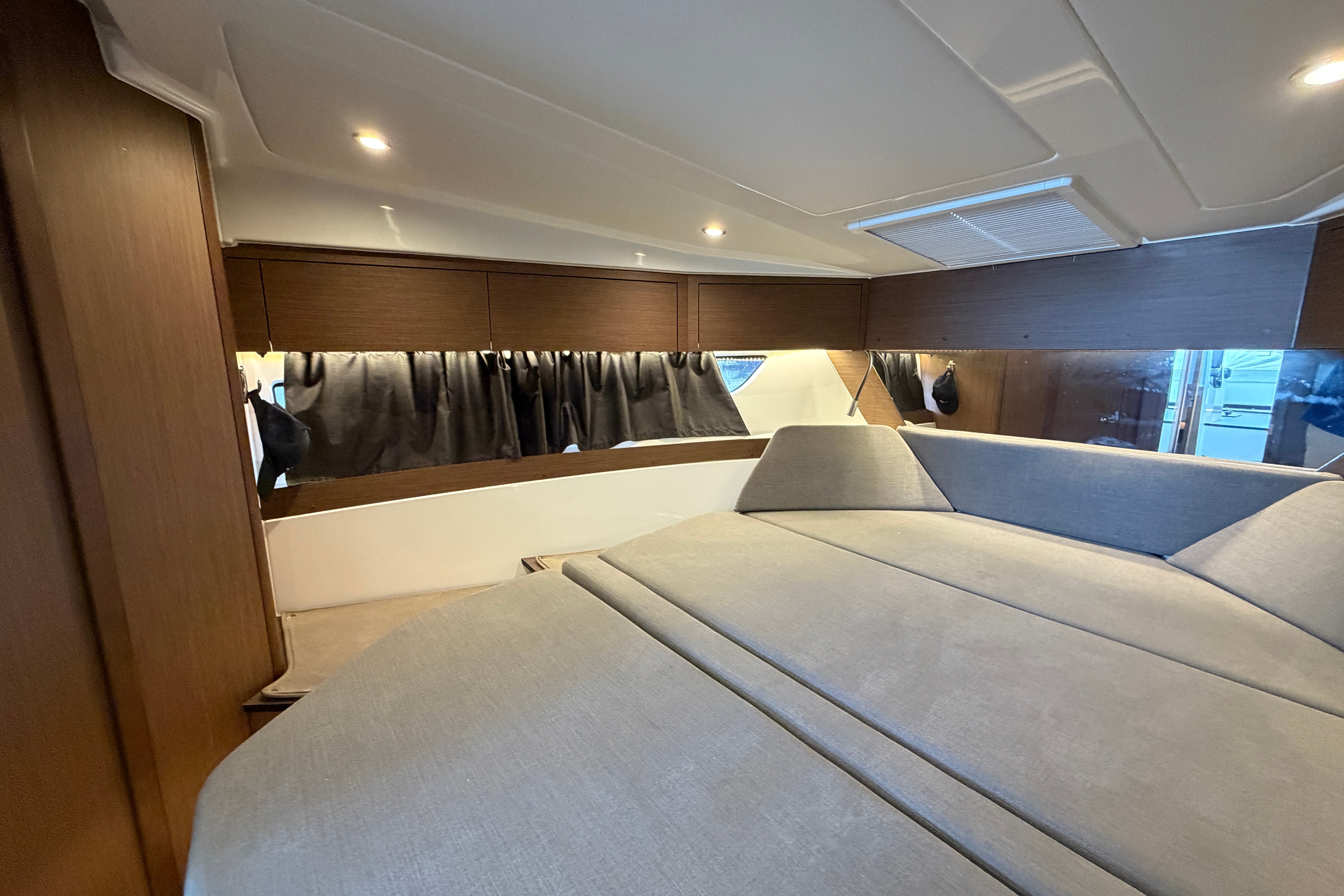 2023 Beneteau Antares 11 OB - Image 59