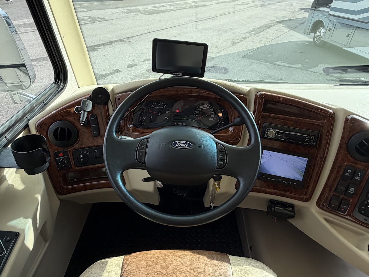 2019 COACHMEN PURSUIT 31BH - Image 11