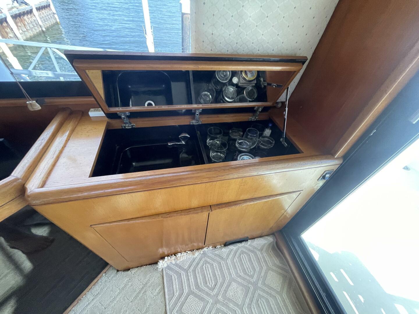 1993 Viking 50 Motor Yacht - Image 46