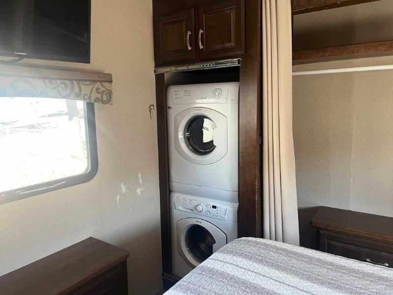 2015 Forest River Cardinal 3825FL - Image 15