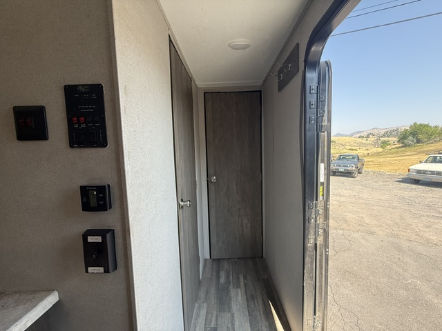 2019 Forest River Vibe 26RK - Image 14