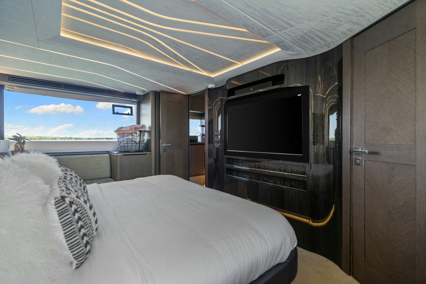2020 Galeon 680 FLYBRIDGE - Image 37