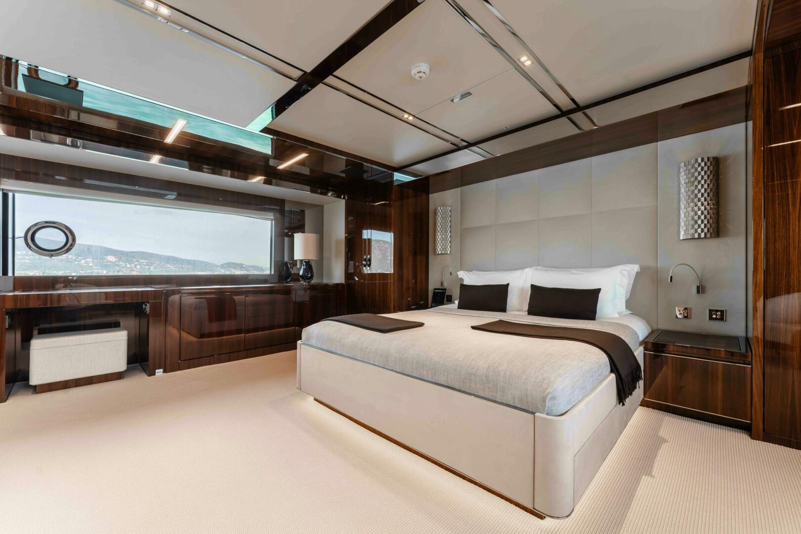 2019 Riva Riva Dolcevita 110 - Image 28