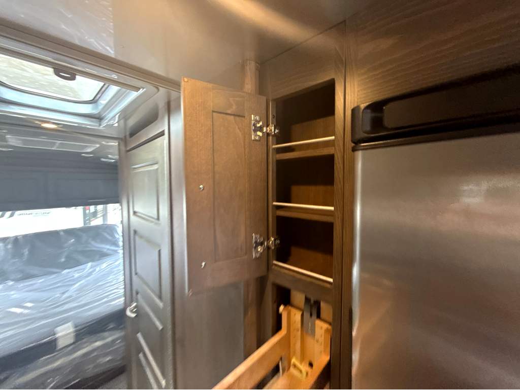 2026 AIRSTREAM CLASSIC 30RBQ - Image 23