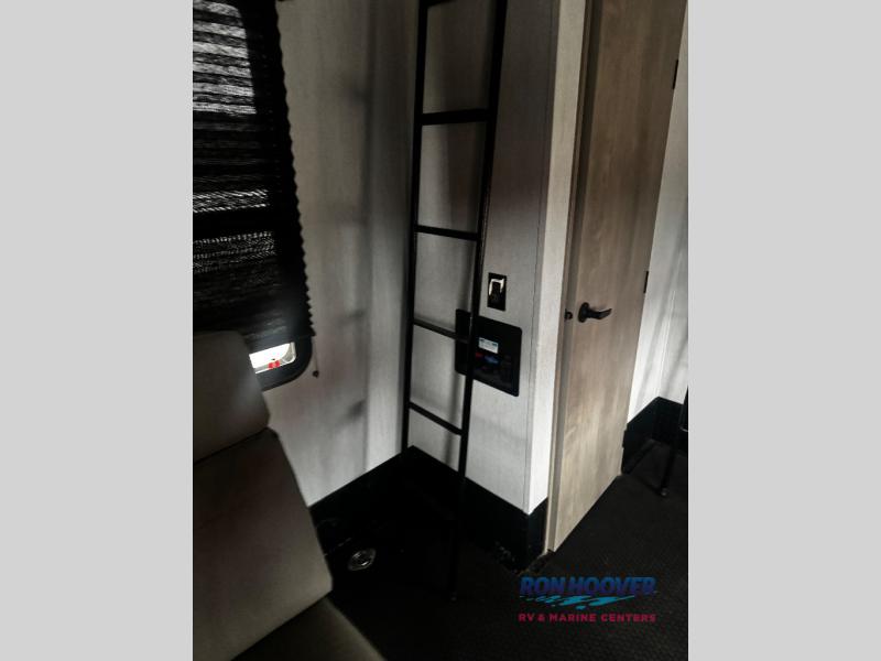 2023 GRAND DESIGN 395 - Image 26