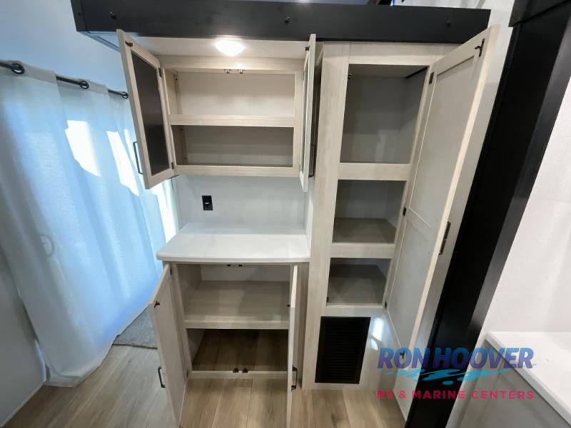 2026 PALOMINO 402LFT - Image 22