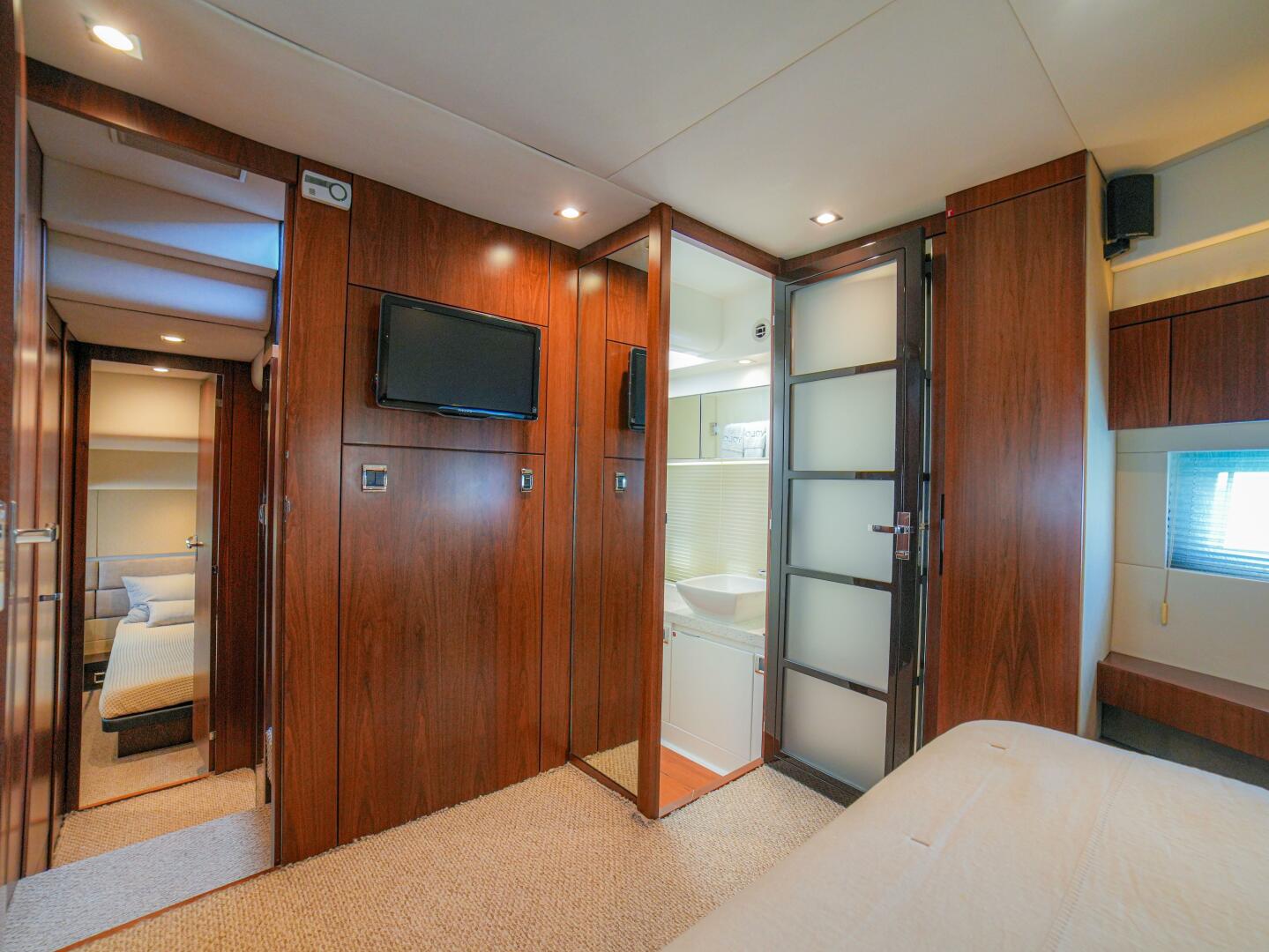 2014 Fairline 50 - Image 43