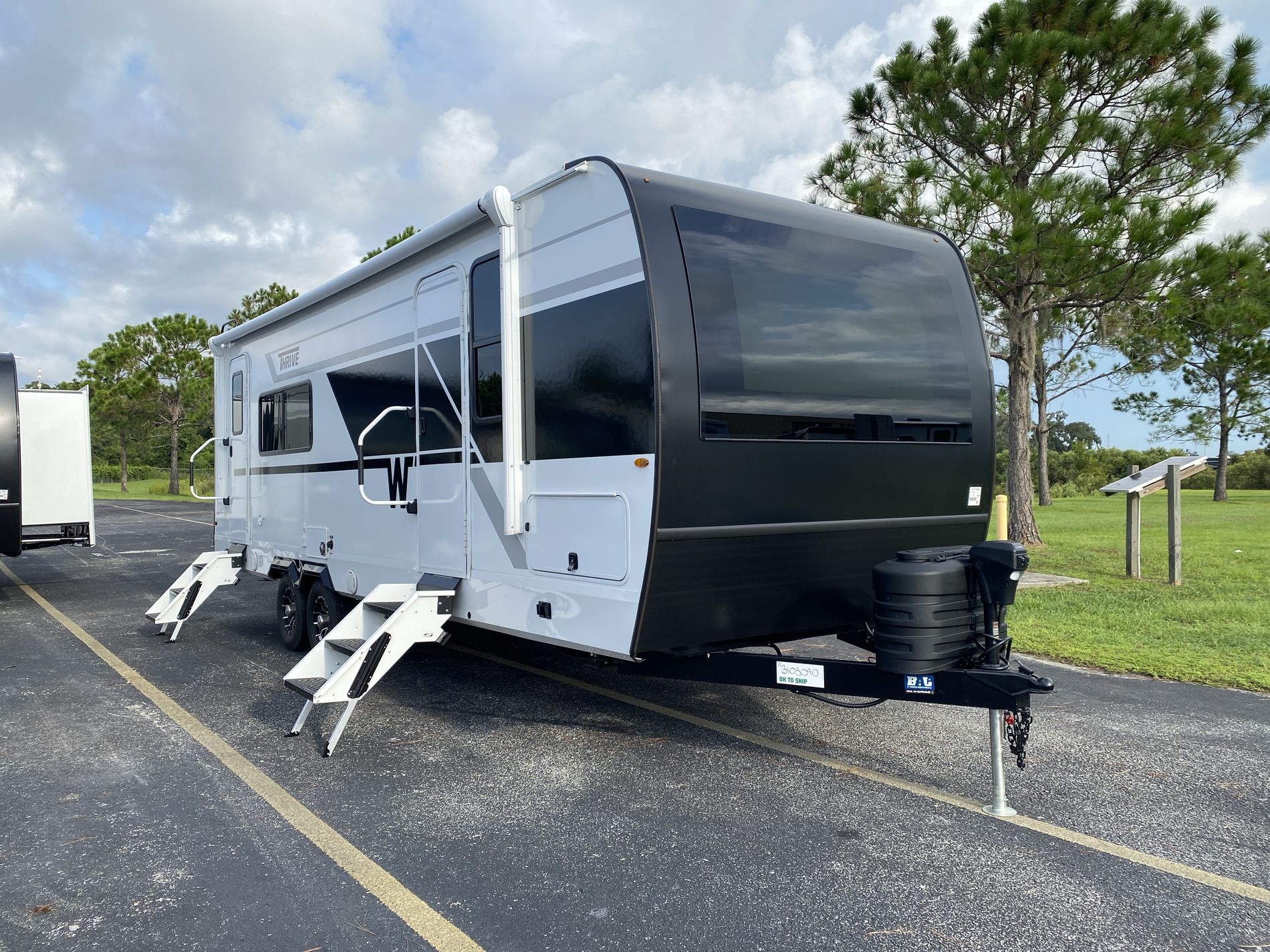 2026 Winnebago Thrive