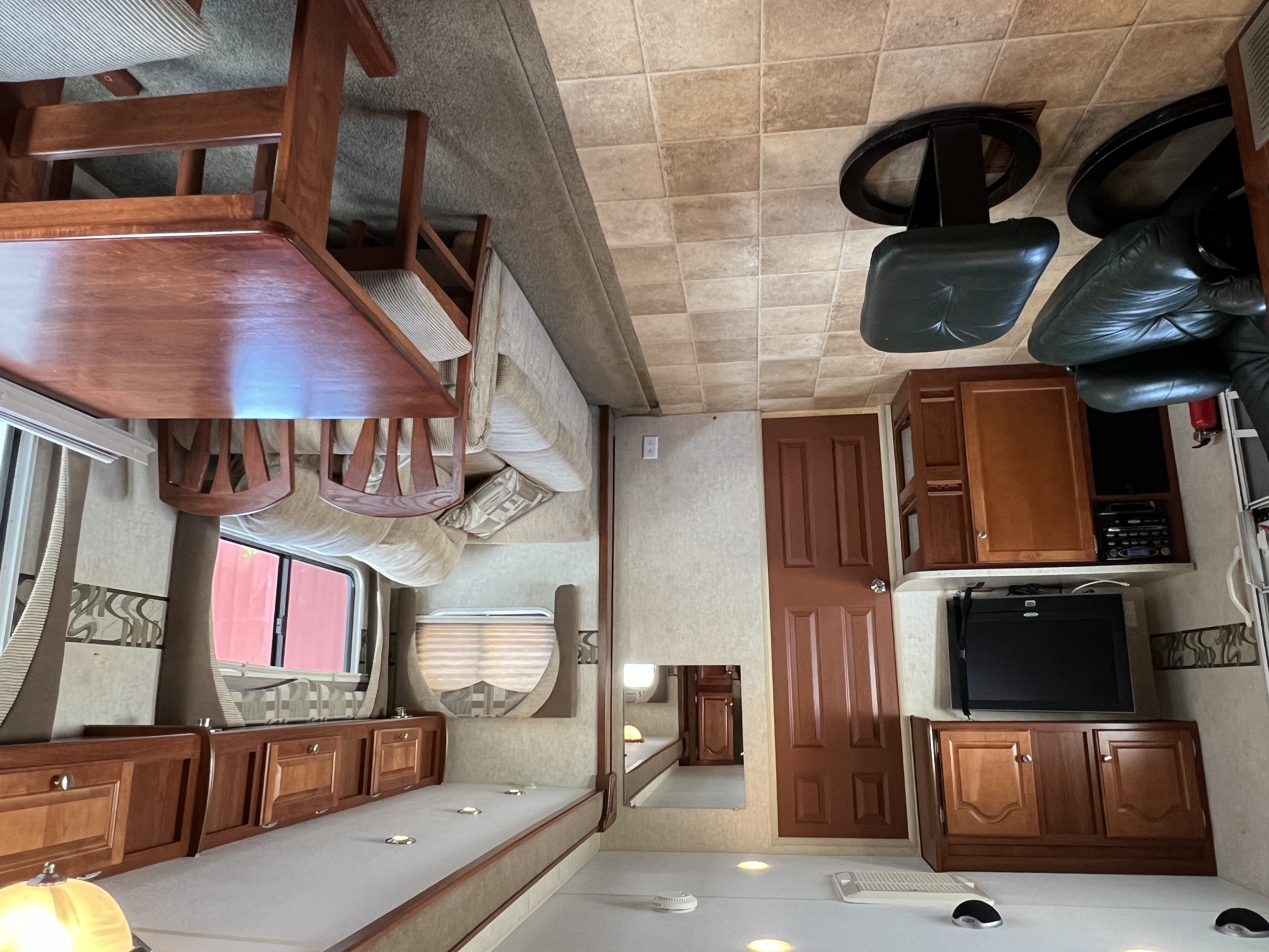2009 FOREST RIVER PROWLER 280FKS - Image 4
