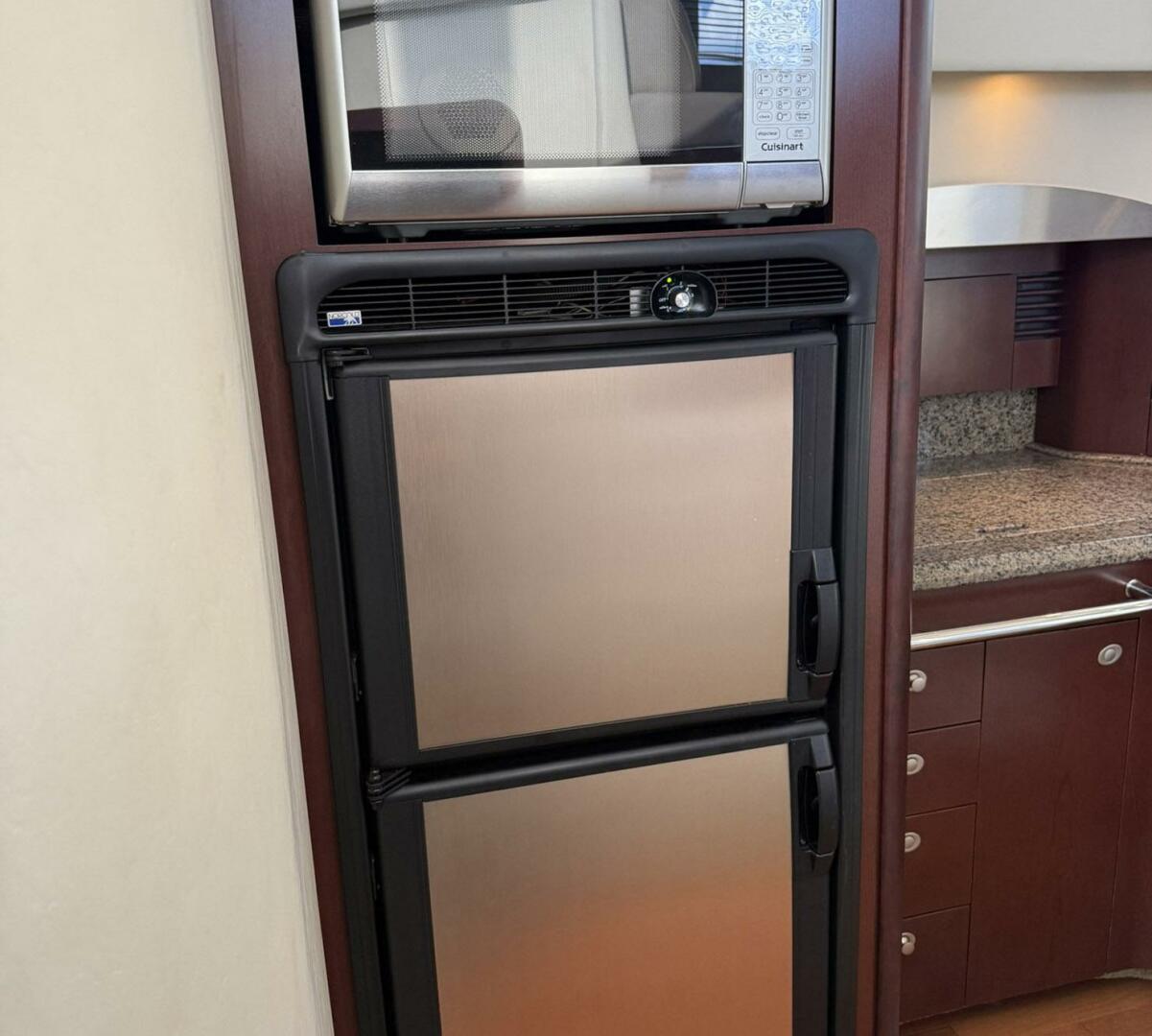 2008 Sea Ray 44 Sedan Bridge - Image 15
