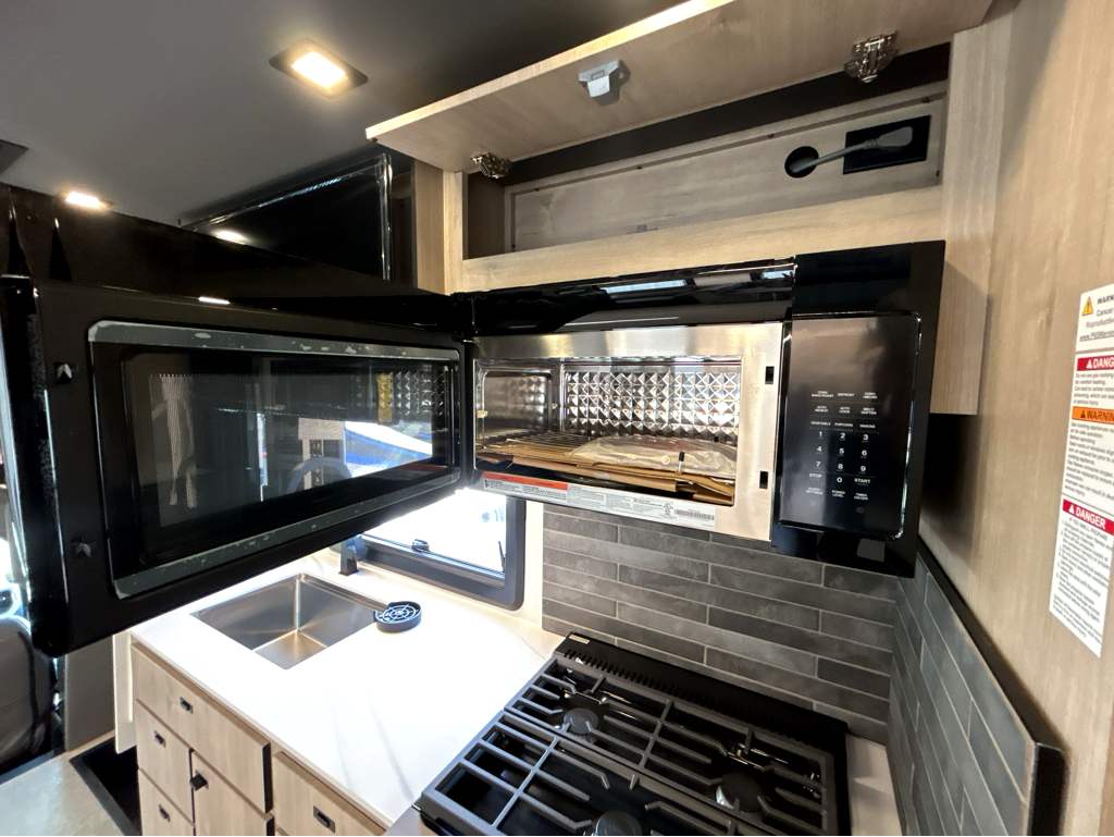 2026 GRAND DESIGN LINEAGE SERIESF 31ZW - Image 19