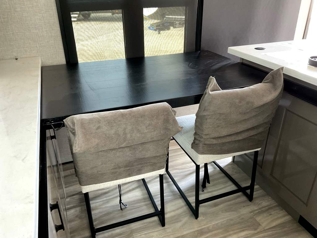 2025 JAYCO PINNACLE 38 FLGS - Image 23
