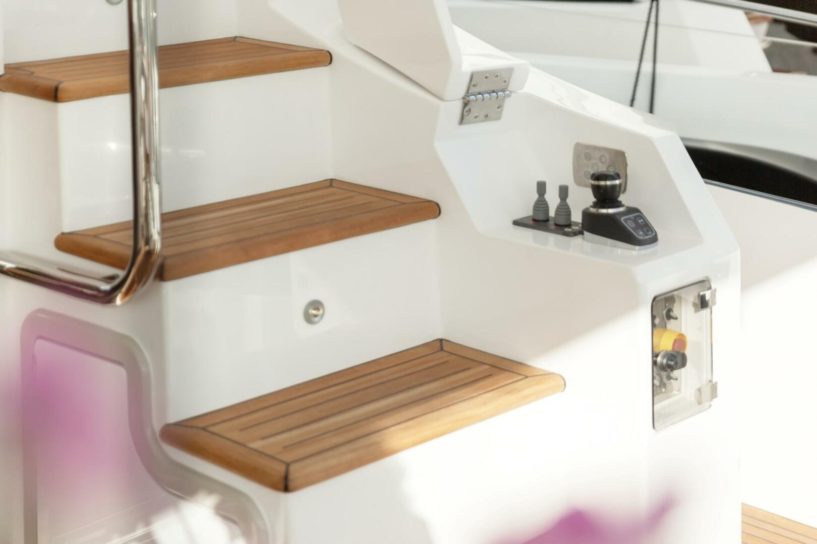 2020 Azimut 72 Flybridge - Image 5