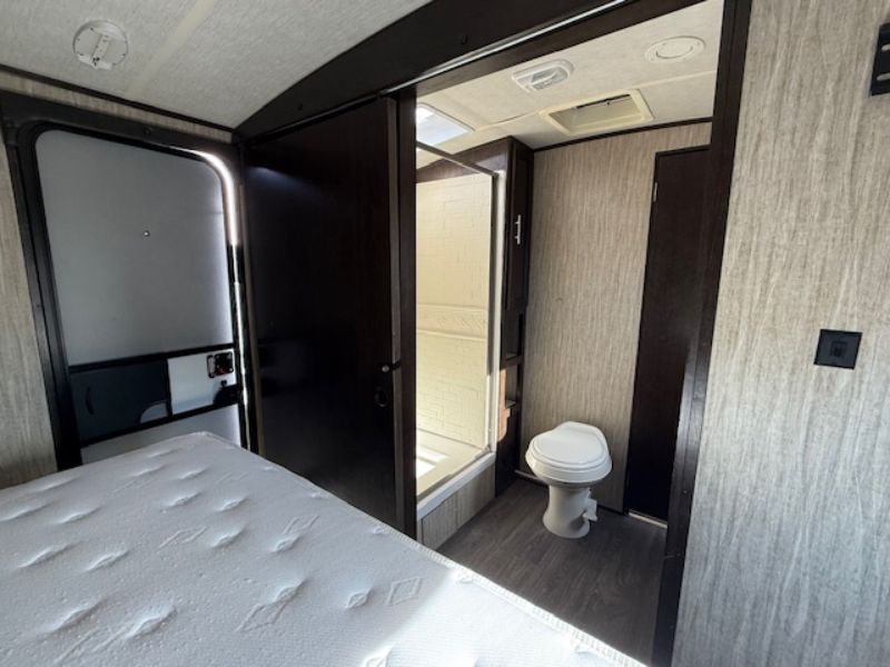 2019 Cruiser RV Fun Finder Xtreme Lite 25RS - Image 12