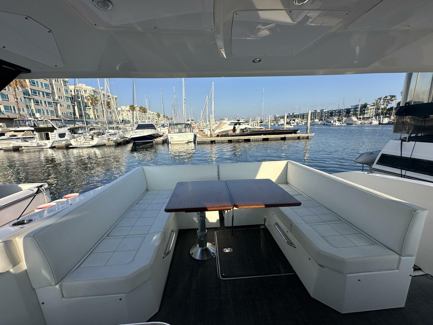 2017 Cruisers Yachts 390 Express Coupe - Image 62