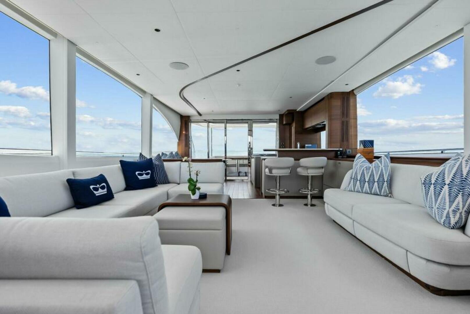 2024 Princess Y72 Motor Yacht - Image 3