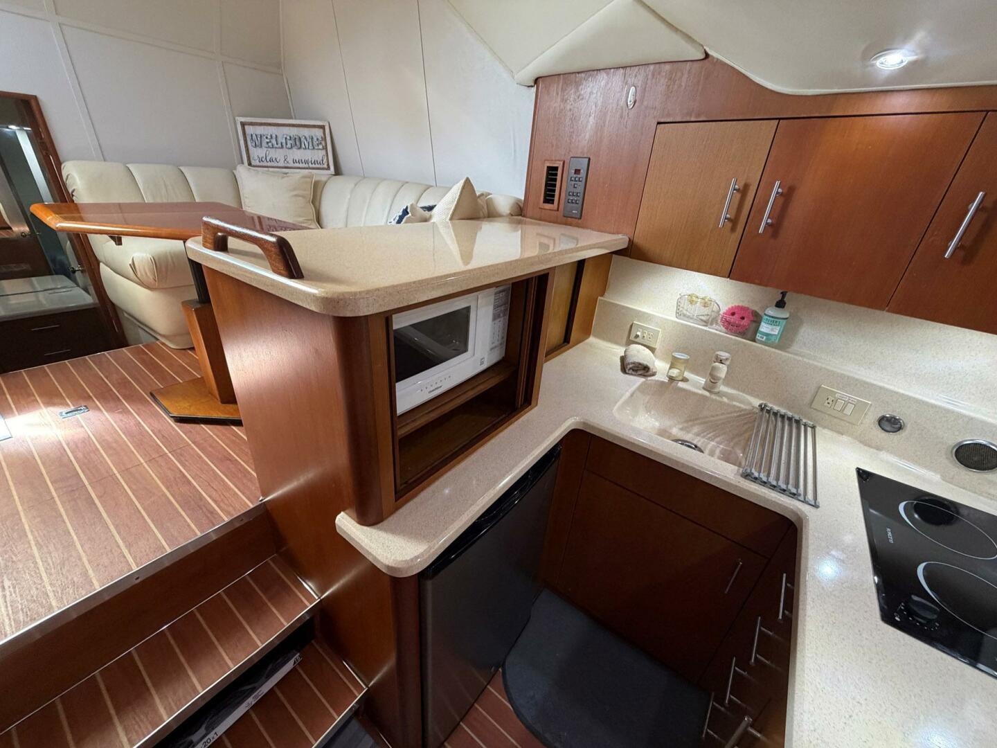 2001 Ocean Yachts 40 Express Bridge - Image 14
