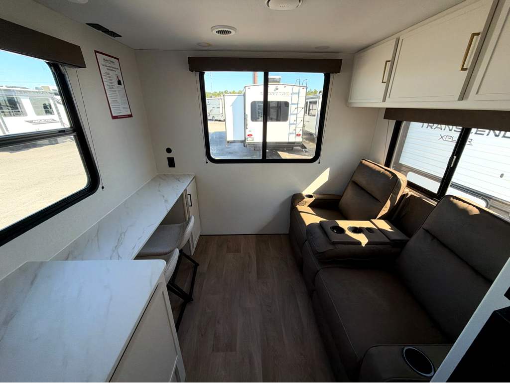 2027 GRAND DESIGN TRANSCEND 21RLX - Image 12