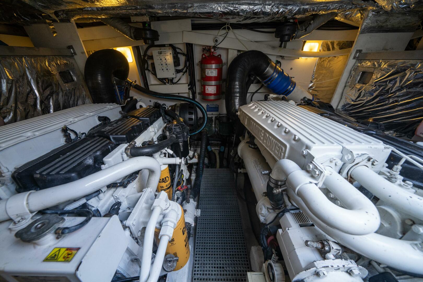 2012 Princess V52 - Image 33