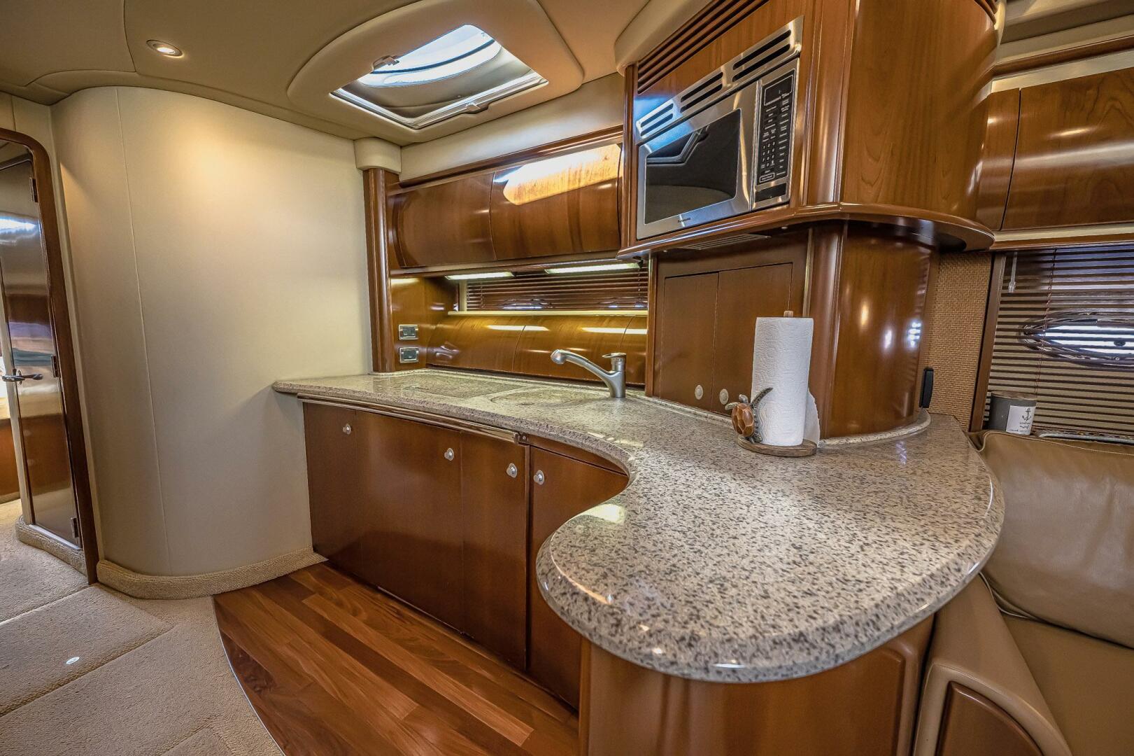 2005 Sea Ray 500 Sundancer - Image 32