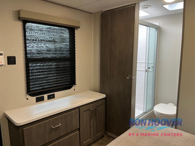 2026 COACHMEN 333DORM - Image 28