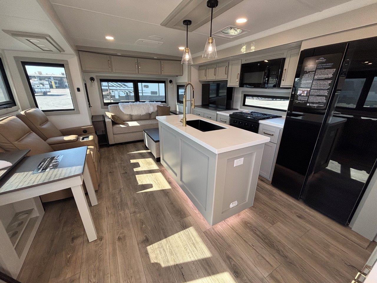 2027 Brinkley RV Model Z Air 297 - Image 4