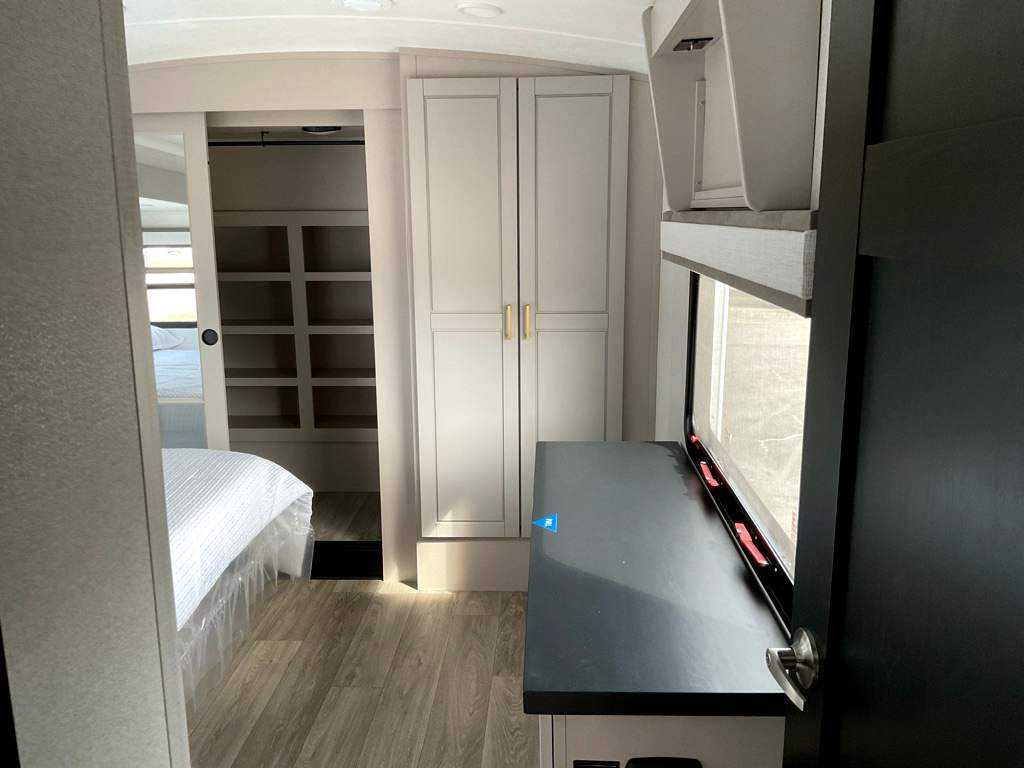 2027 JAYCO NORTH POINT 361RLBH - Image 30