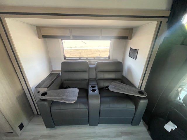 2026 SUNSEEKER 2400 BDSD - Image 11