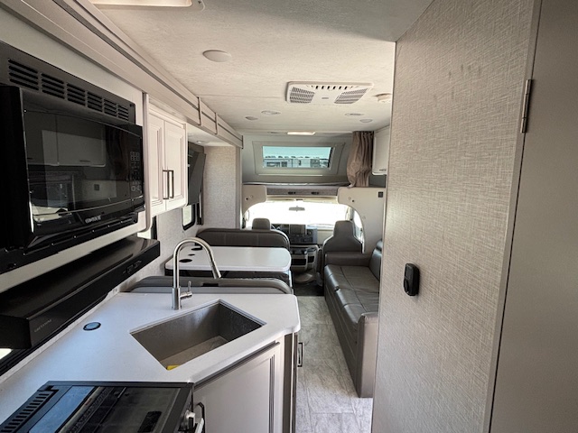 2025 Thor Motor Coach Quantum LC28 - Image 27