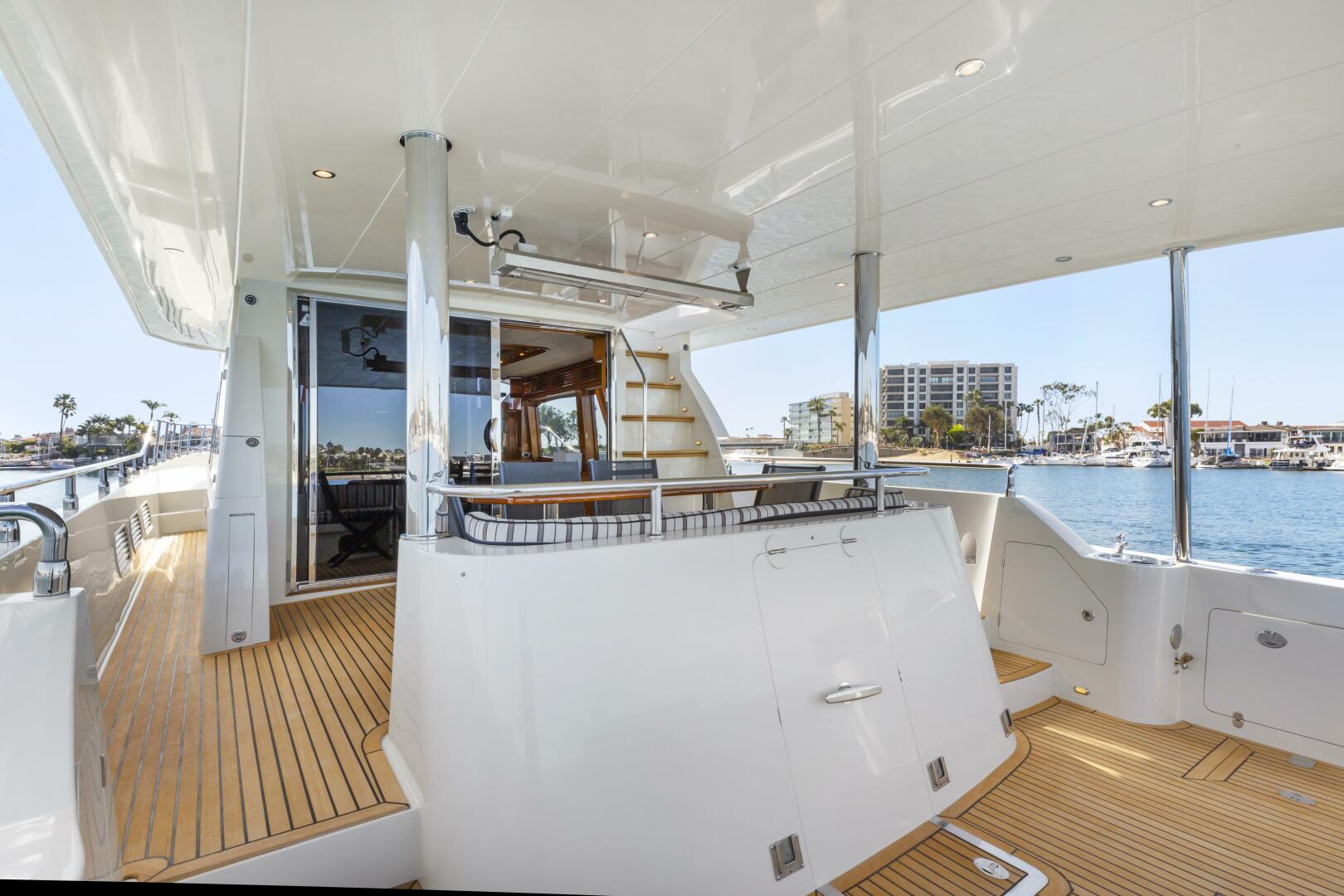 2007 Hampton Cockpit Motoryacht - Image 31