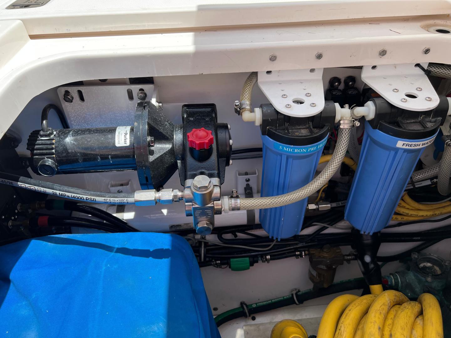 2016 Pursuit OS 385 Offshore - Image 31