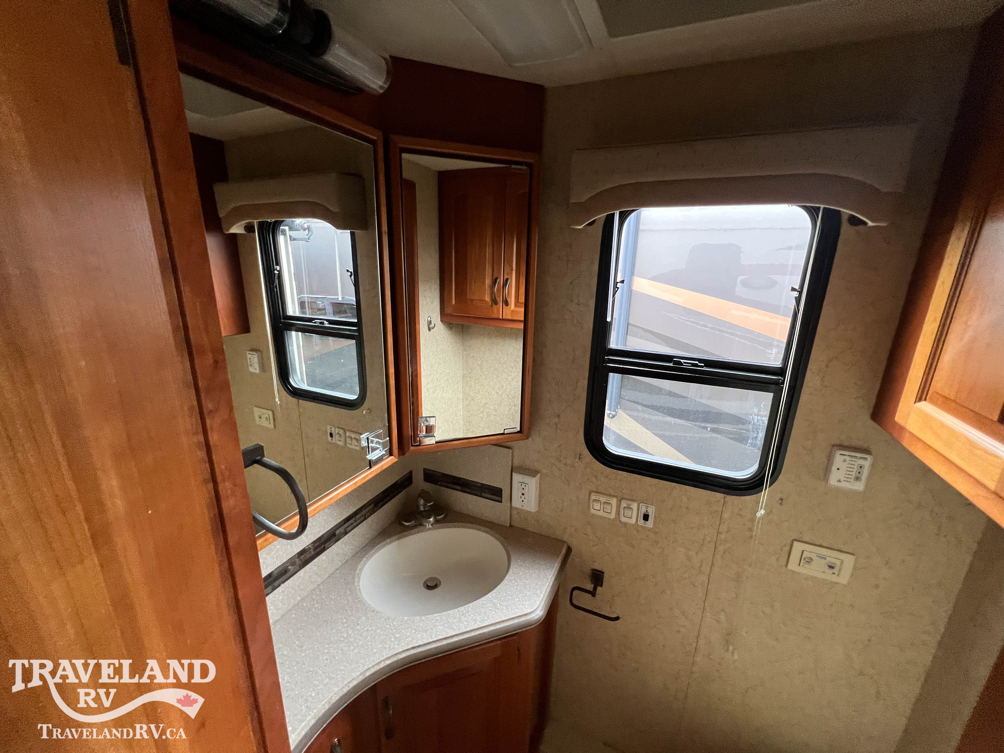 2011 Newmar Dutch Star 3734 - Image 36