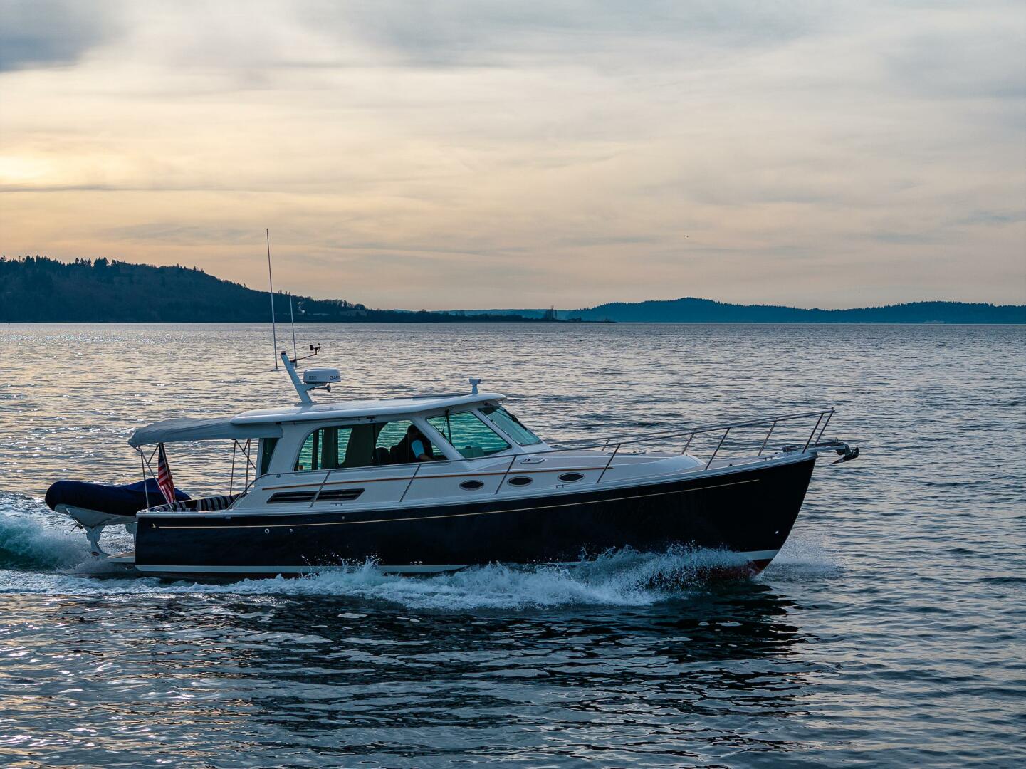 2010 Back Cove 37 - Image 19