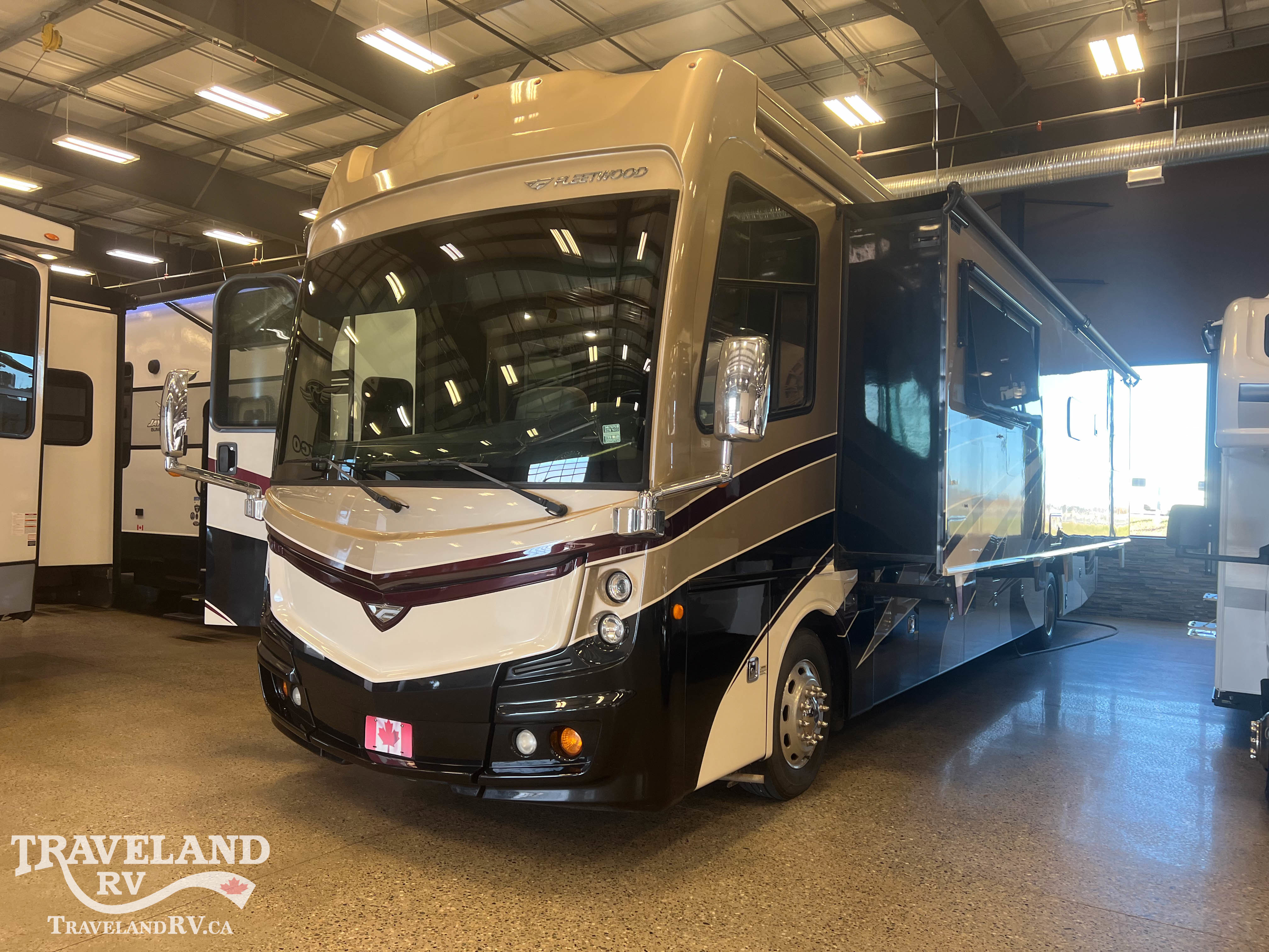 2018 Fleetwood Discovery LXE 40D - Image 5