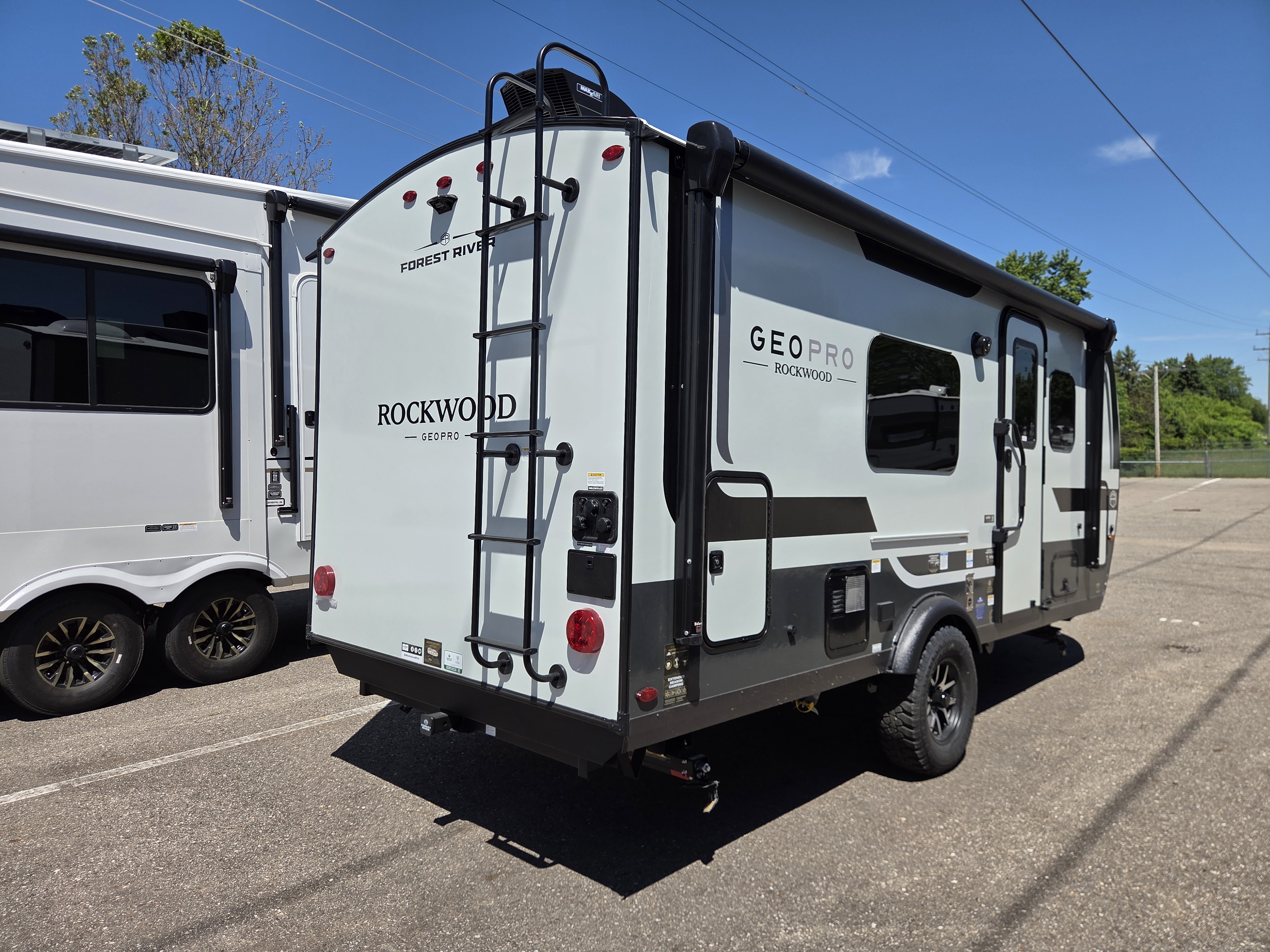 2026 Forest River Rockwood Geo Pro 19FD - Image 2