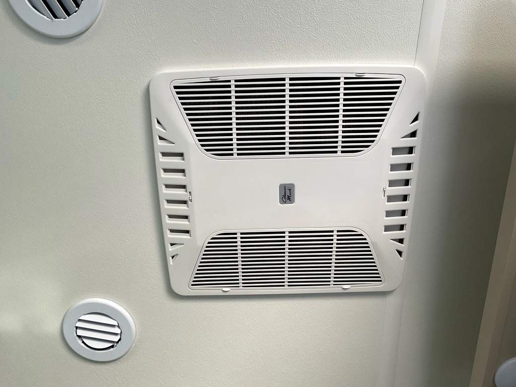 2027 JAYCO NORTH POINT 310RLTS - Image 33
