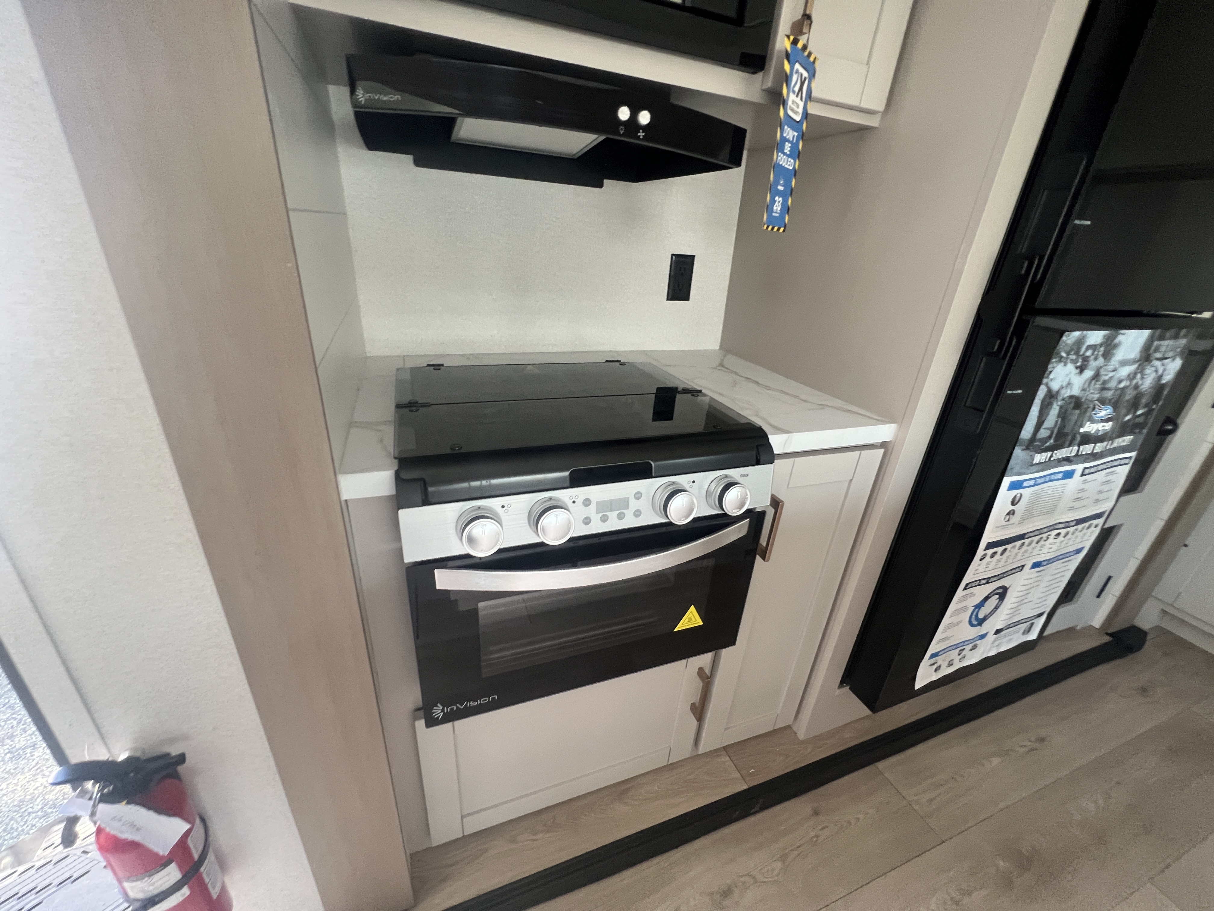 2027 Jayco Jay Flight SLX 333BTS - Image 11