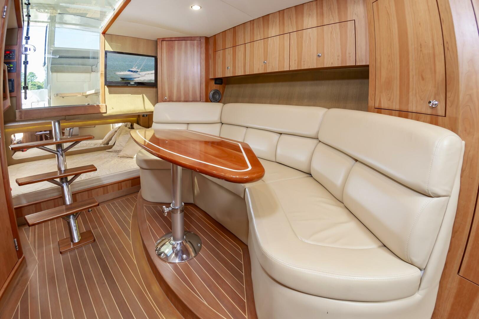 2014 Jupiter 41 Sport Bridge - Image 35