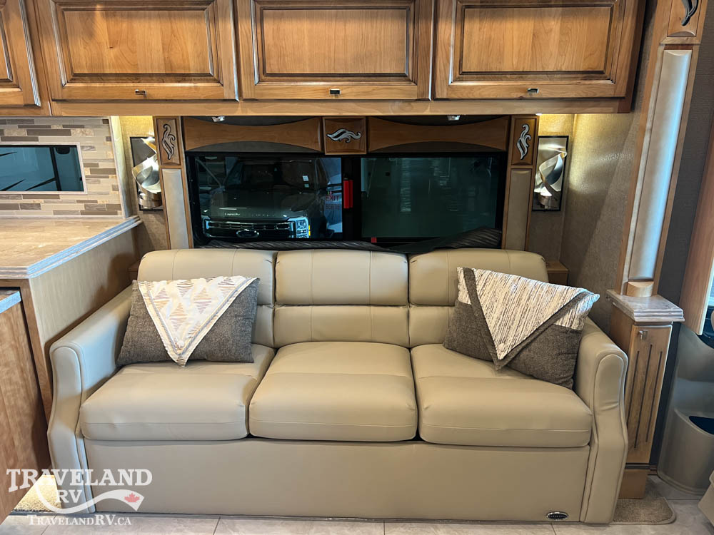 2019 Tiffin Phaeton 40 IH - Image 12