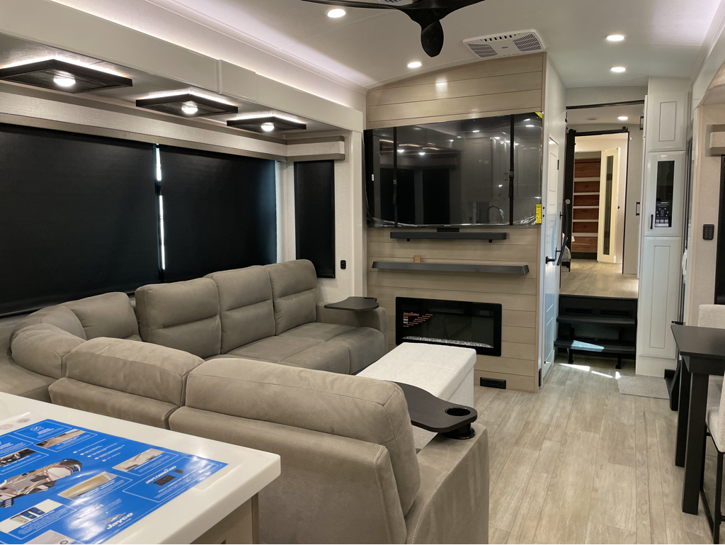 2026 Jayco Pinnacle 38FBRK - Image 16