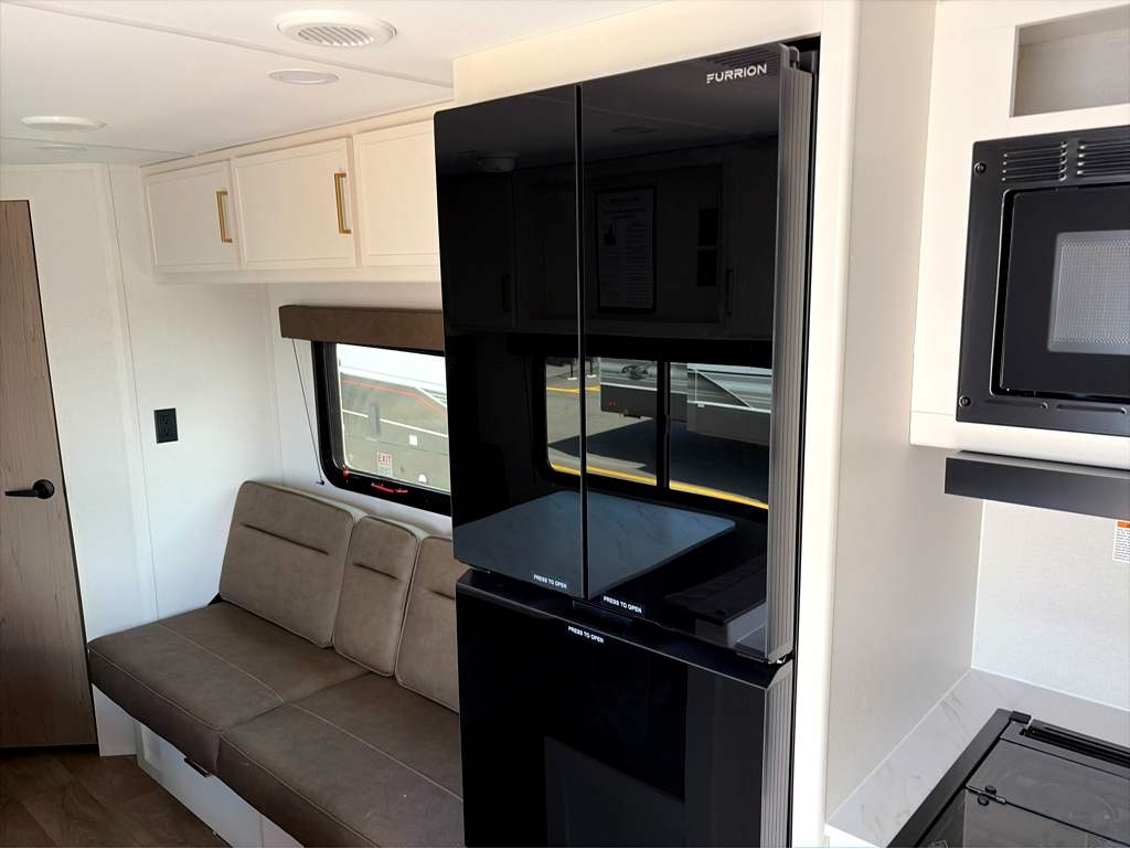 2027 GRAND DESIGN TRANSCEND 24BHX - Image 10