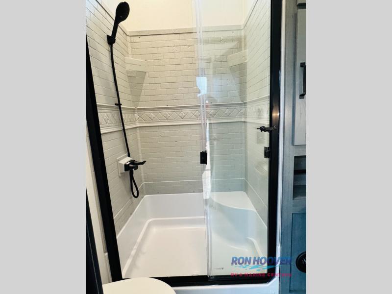 2026 PALOMINO 429LFT - Image 38