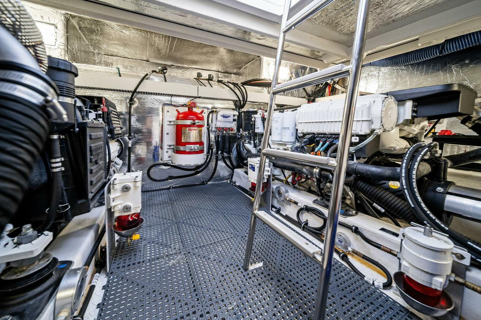 2019 Cruisers Yachts 45 Cantius - Image 63