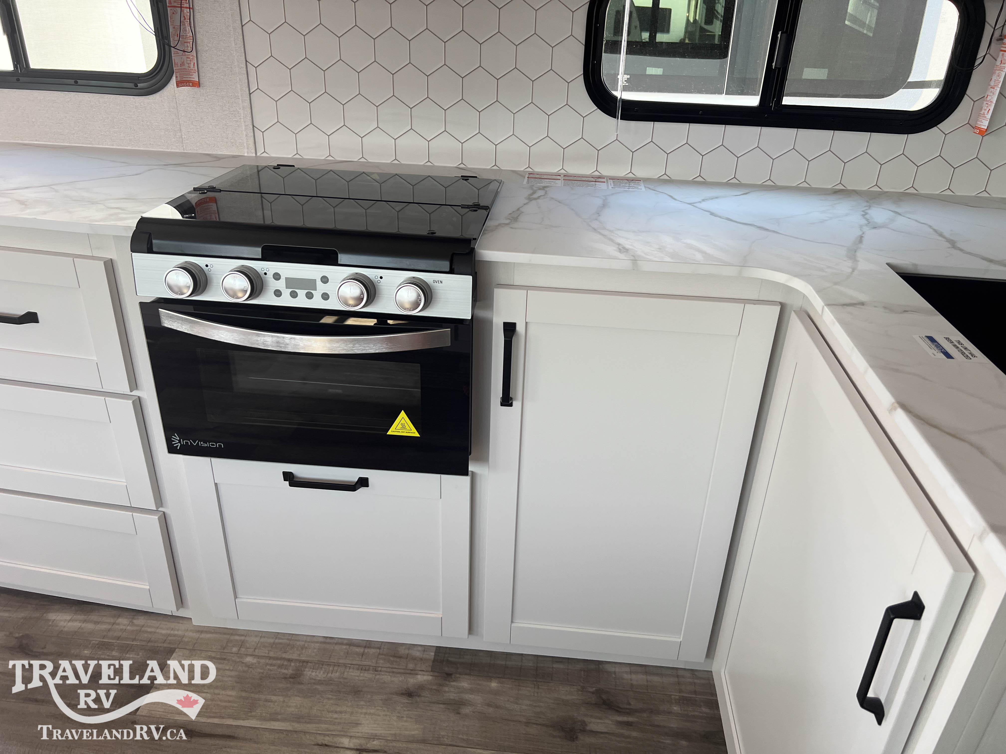 2027 Highland Ridge Roamer Light Duty 28DBSS - Image 17
