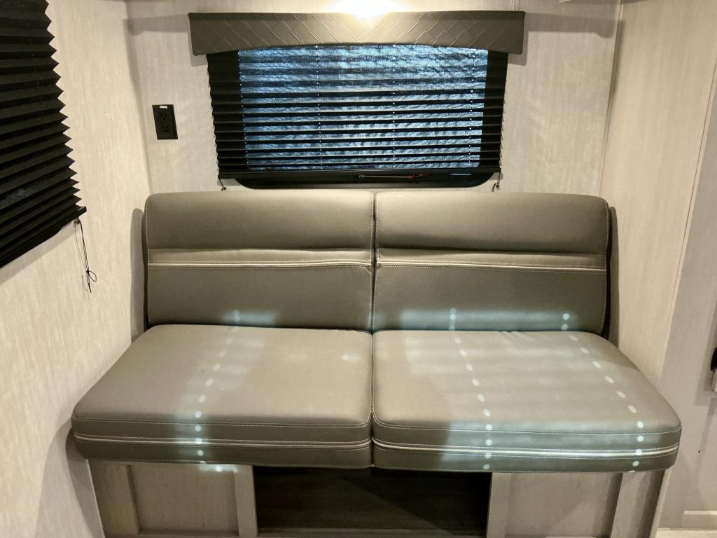 2025 COACHMEN 242MK - Image 13