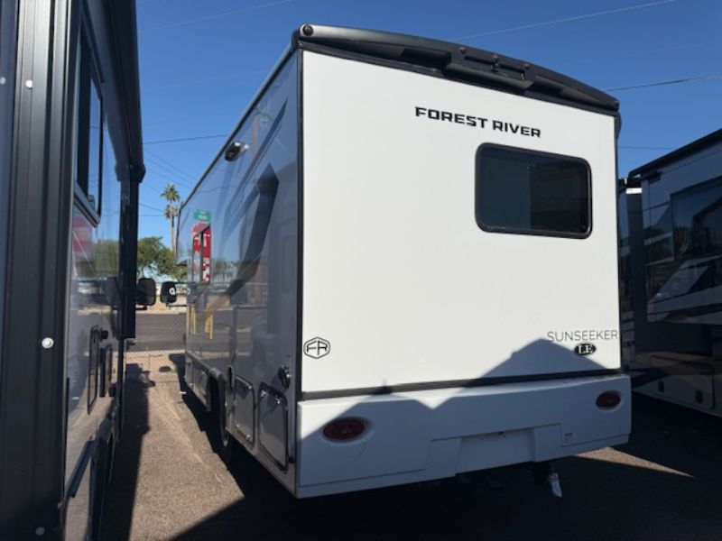 2026 Forest River Sunseeker LE 2350LEF - Image 2