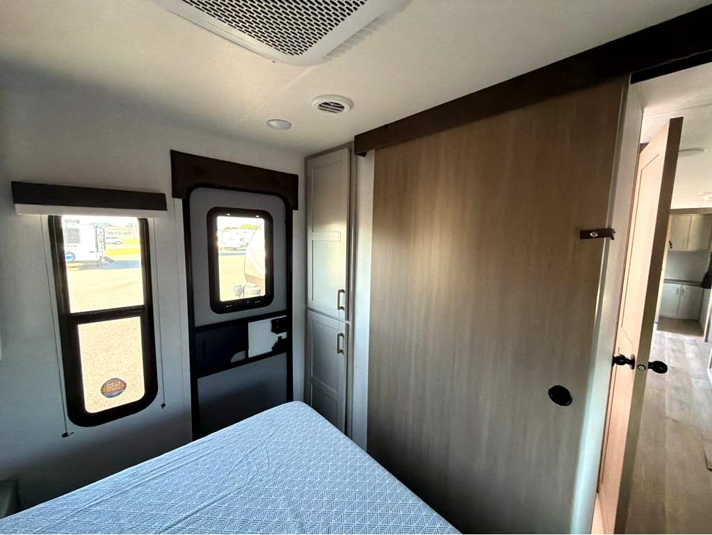 2027 Jayco Jay Flight SLX 261BHS - Image 20